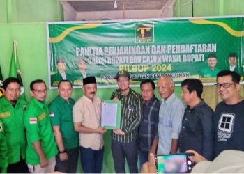 Muhammad Fauzi Ambil Formulir Bakal Calon Bupati Sarolangun di PPP